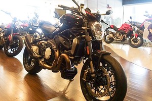 Ducati Monster 1200R sẽ có giá gần 1 tỷ đồng tại VN